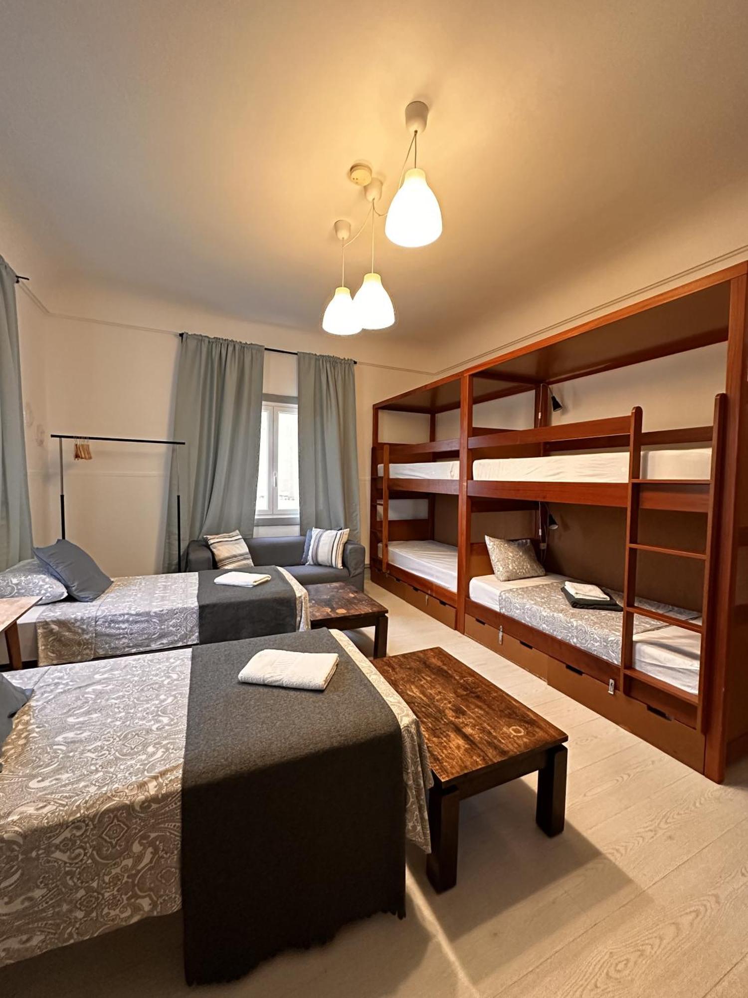 Albergue Ey *
