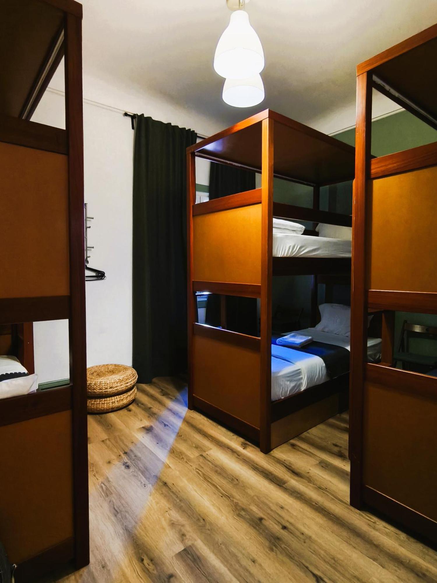 Albergue Ey *